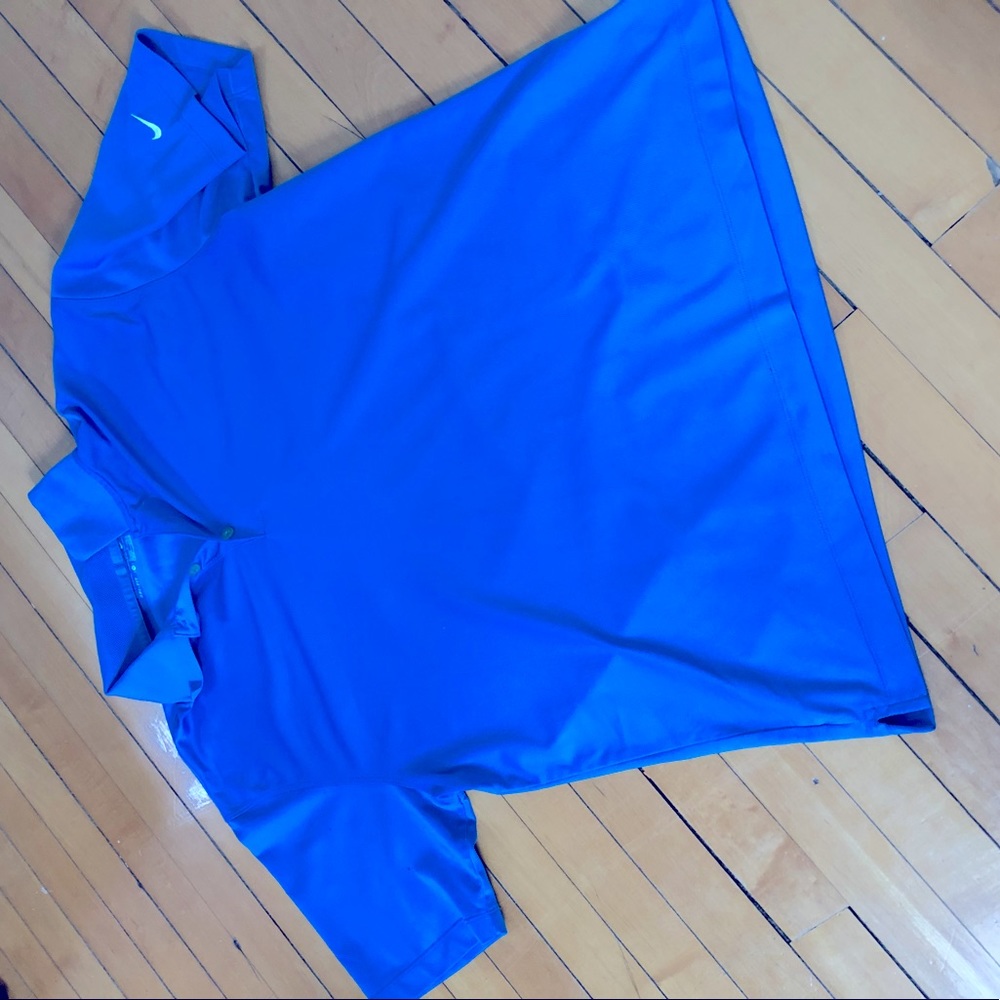 Men’s Nike golf collared tshirt
